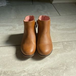 Tan cat & Jack girls boots